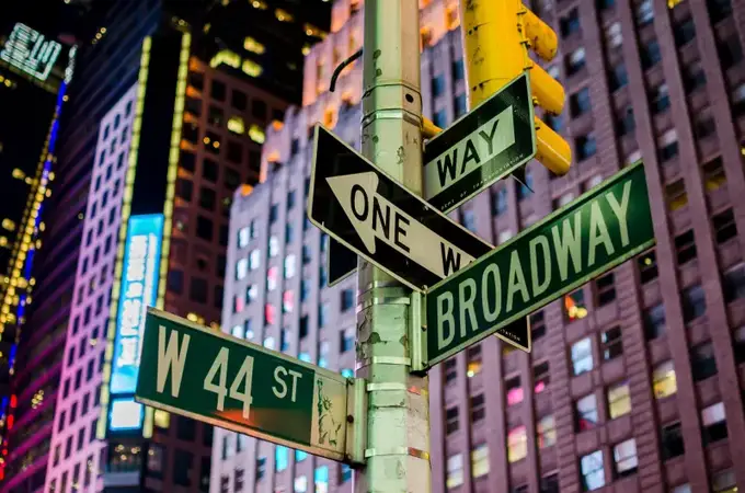 "¿Por qué se llama Broadway?"  ... y otras preguntas sobre el teatro ardiente respondidas!