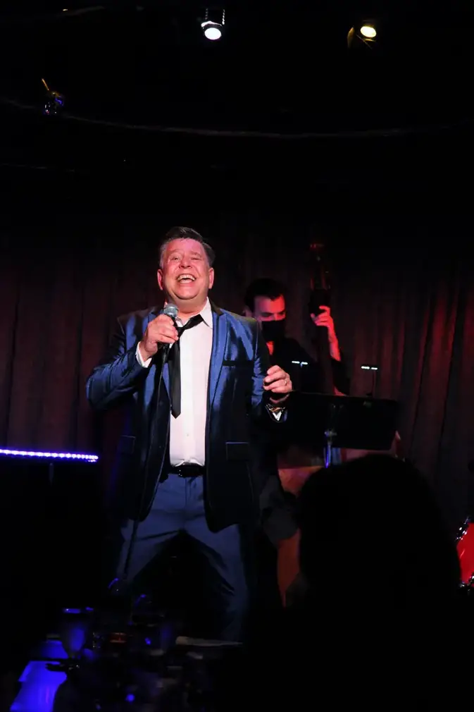 BWW Review: Frank McDonough Lights Up Don't Tell Mama With LEGENDS OF LAS VEGAS